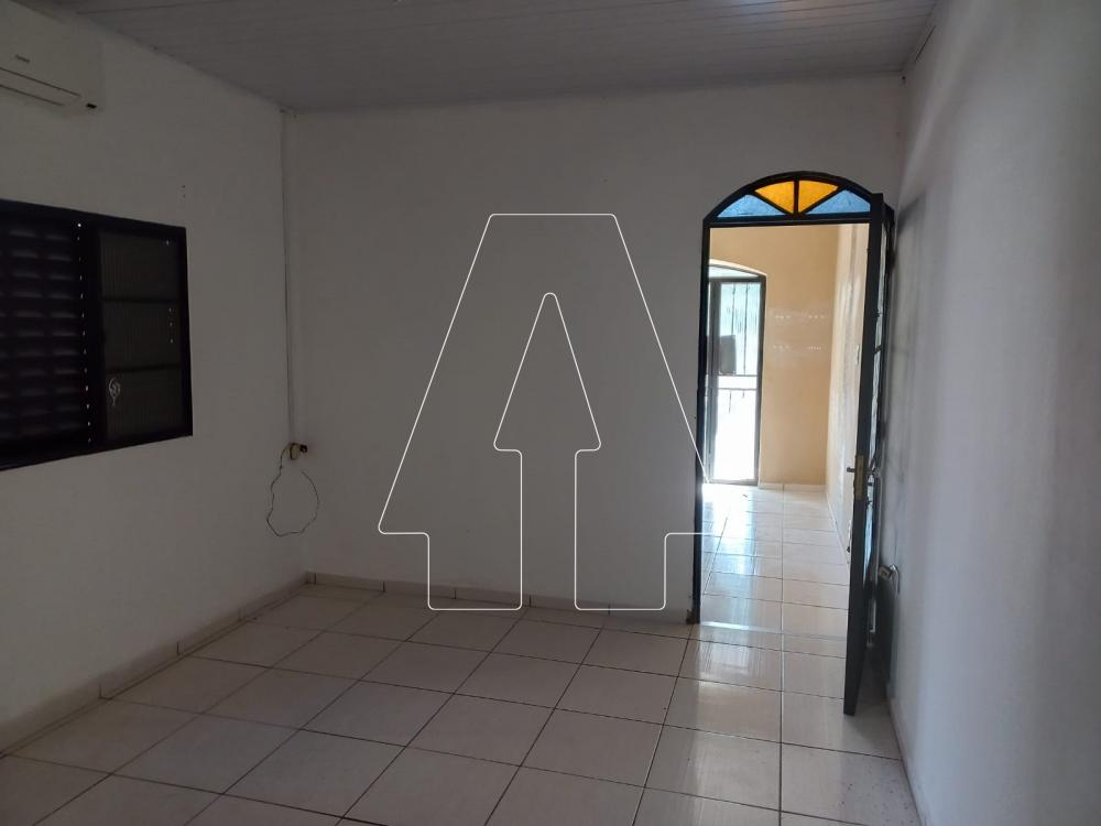 Alugar Casa / Residencial em Ara&ccedil;atuba R$ 1.200,00 - Foto 1