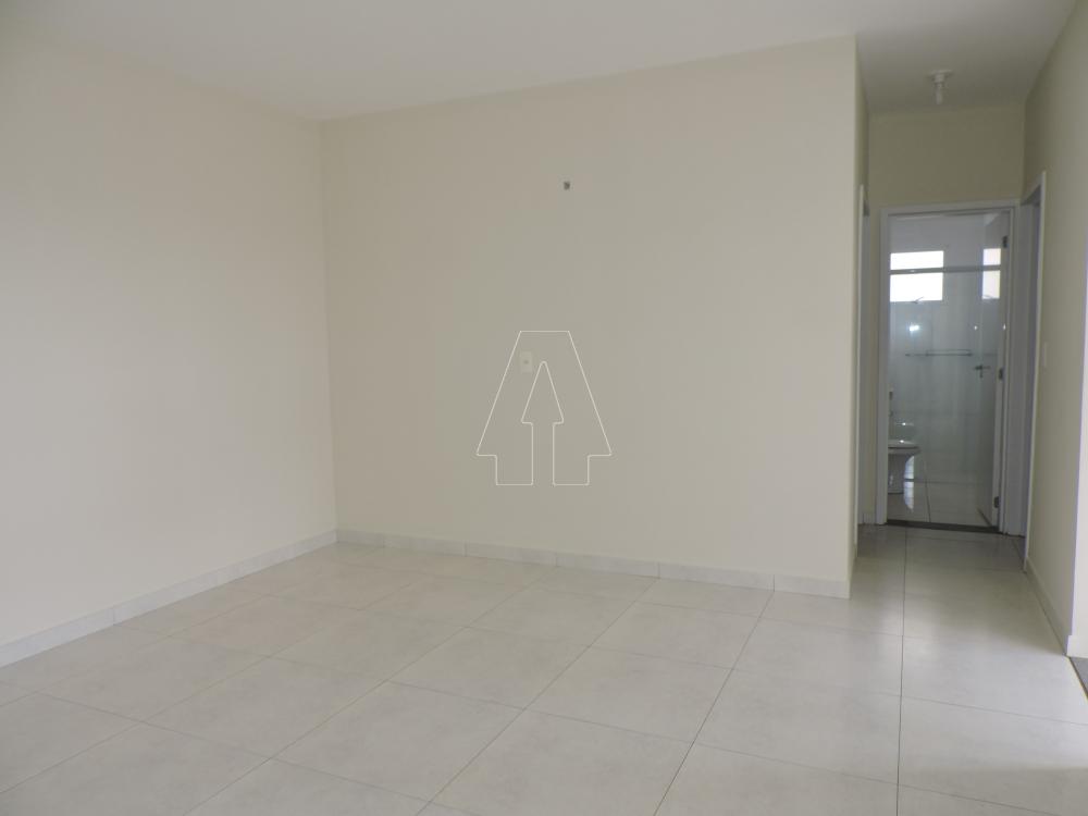 Alugar Apartamento / Padr&atilde;o em Ara&ccedil;atuba R$ 1.400,00 - Foto 2