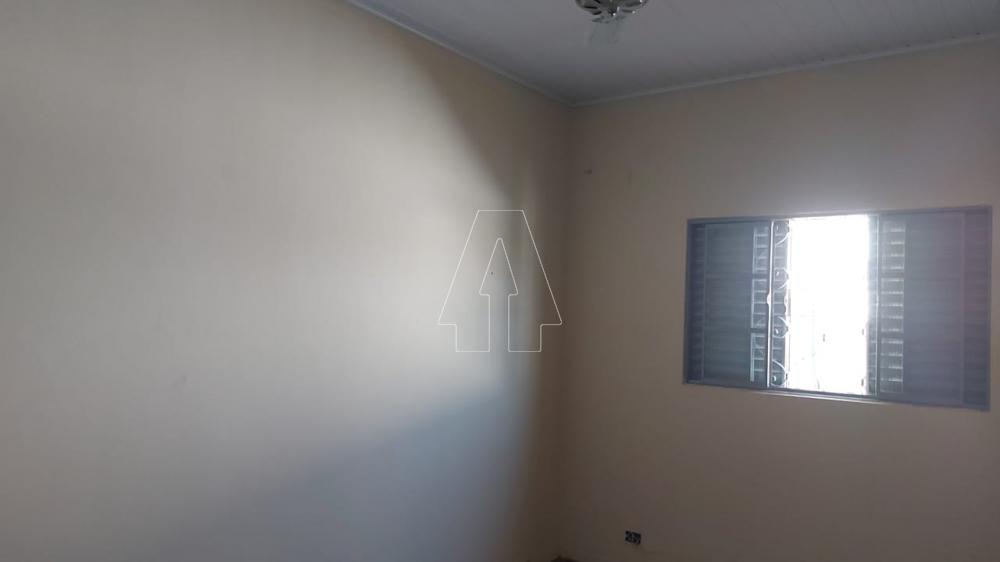 Alugar Casa / Residencial em Ara&ccedil;atuba R$ 800,00 - Foto 1