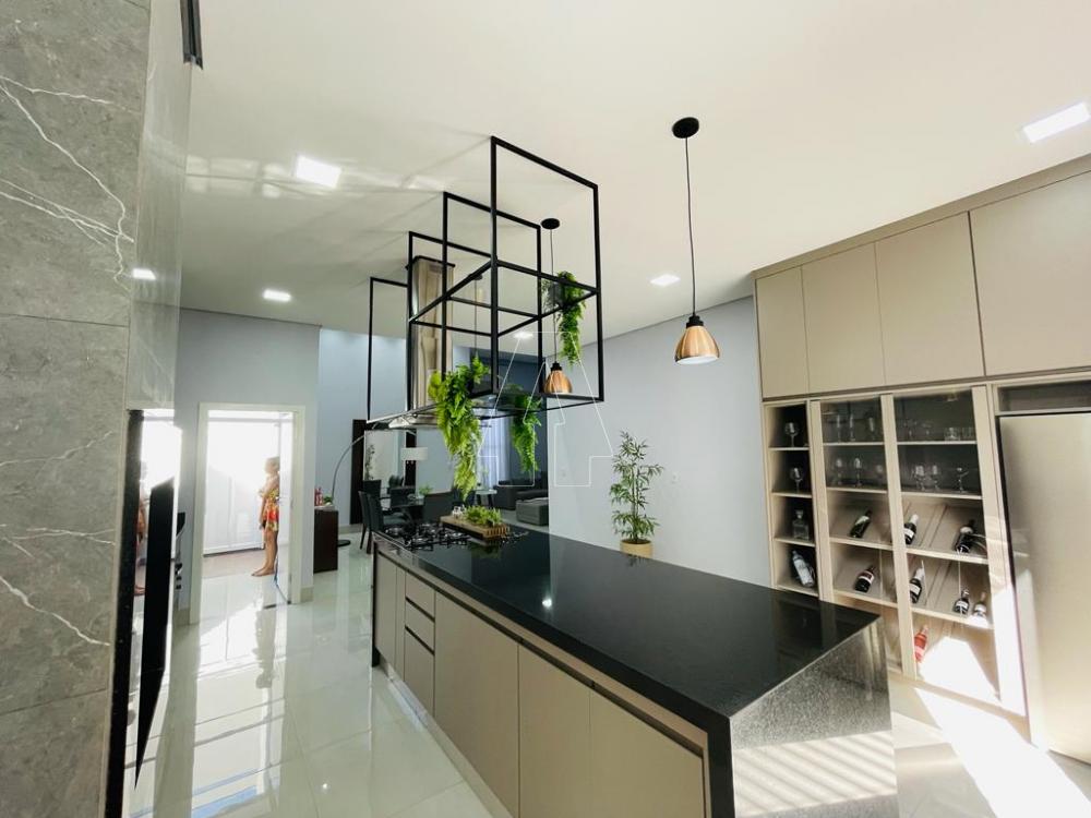 Comprar Casa / Condom&iacute;nio em Ara&ccedil;atuba R$ 850.000,00 - Foto 8