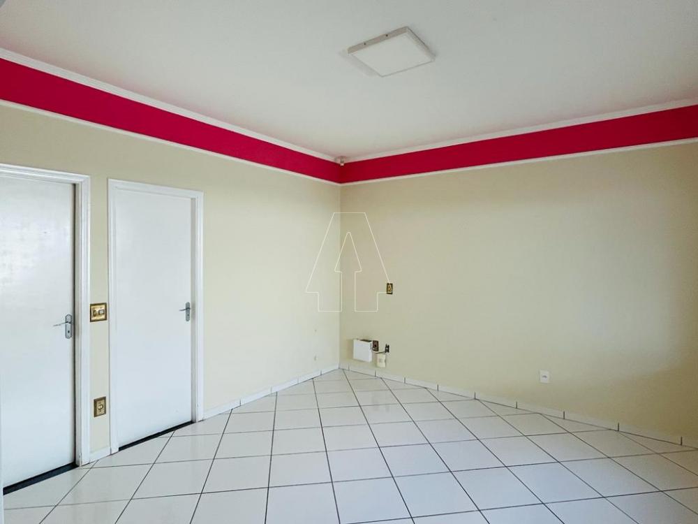 Comprar Casa / Residencial em Ara&ccedil;atuba R$ 460.000,00 - Foto 2