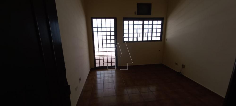 Alugar Comercial / Pr&eacute;dio em Ara&ccedil;atuba R$ 4.000,00 - Foto 4