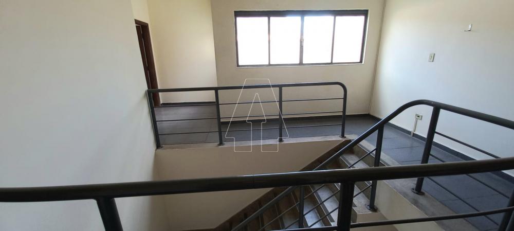 Alugar Comercial / Pr&eacute;dio em Ara&ccedil;atuba R$ 4.000,00 - Foto 9