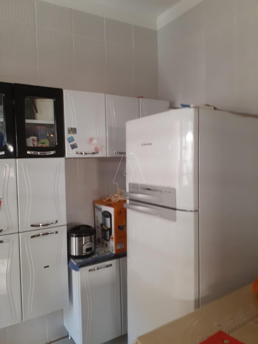 Alugar Casa / Residencial em Ara&ccedil;atuba R$ 700,00 - Foto 4