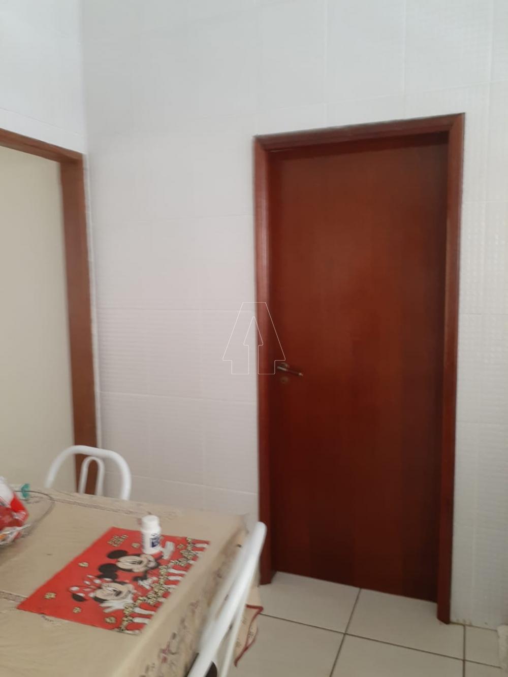 Alugar Casa / Residencial em Ara&ccedil;atuba R$ 700,00 - Foto 8