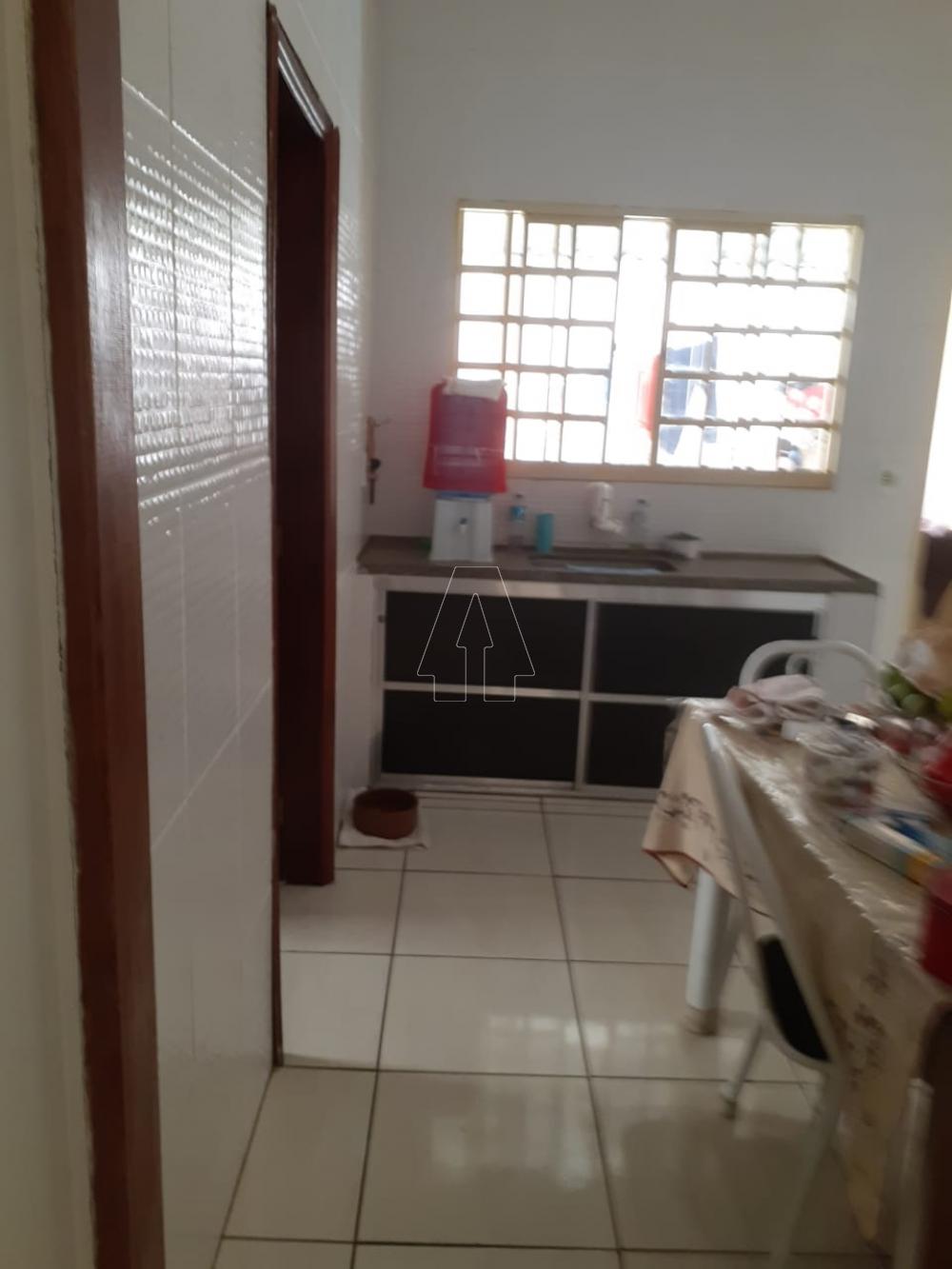 Alugar Casa / Residencial em Ara&ccedil;atuba R$ 700,00 - Foto 6