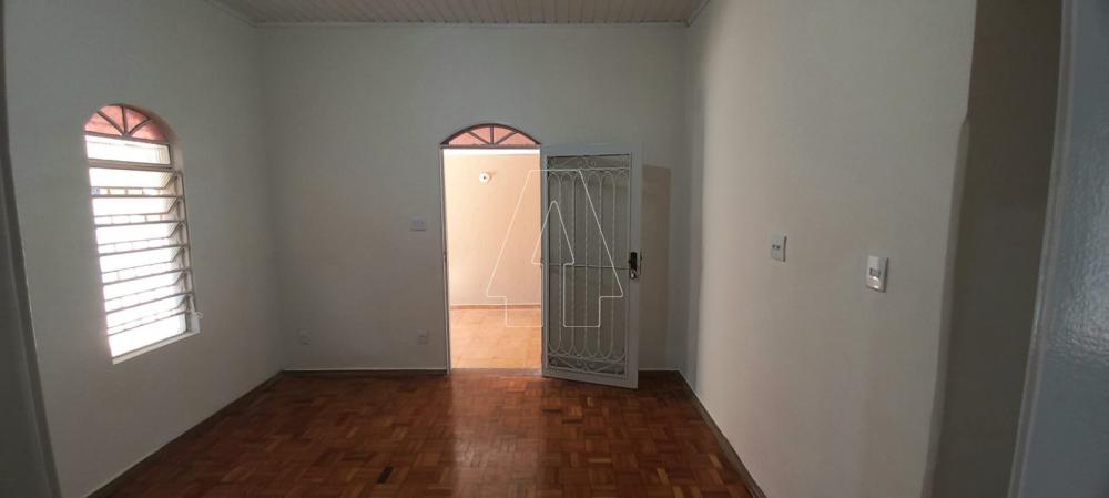 Alugar Casa / Residencial em Ara&ccedil;atuba R$ 1.300,00 - Foto 7
