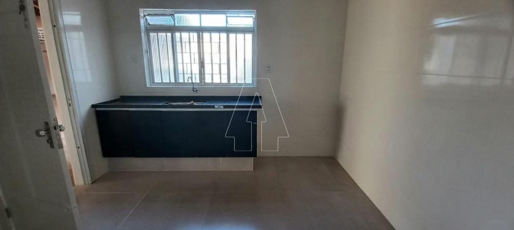 Alugar Casa / Residencial em Ara&ccedil;atuba R$ 1.300,00 - Foto 4
