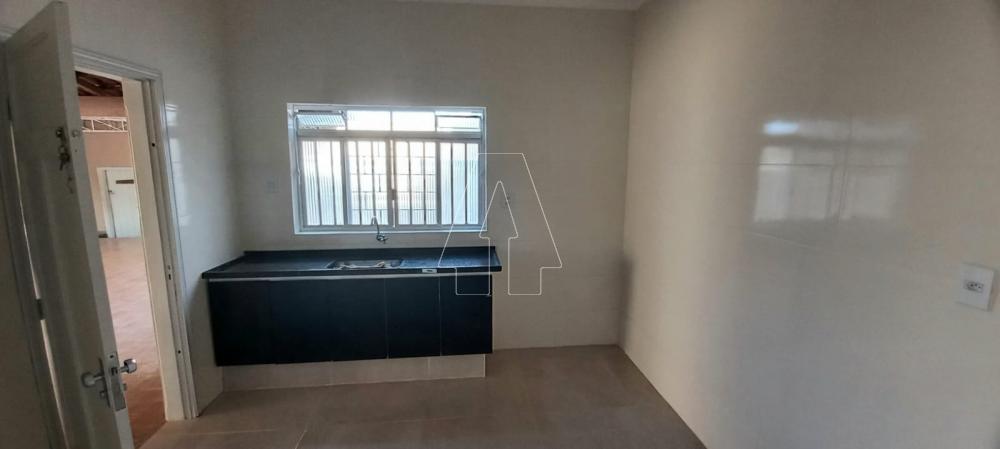 Alugar Casa / Residencial em Ara&ccedil;atuba R$ 1.300,00 - Foto 10