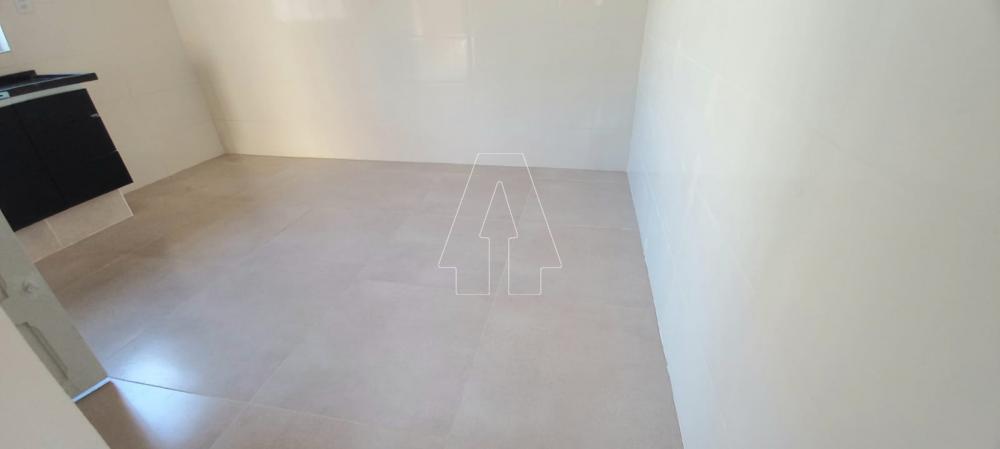 Alugar Casa / Residencial em Ara&ccedil;atuba R$ 1.300,00 - Foto 11