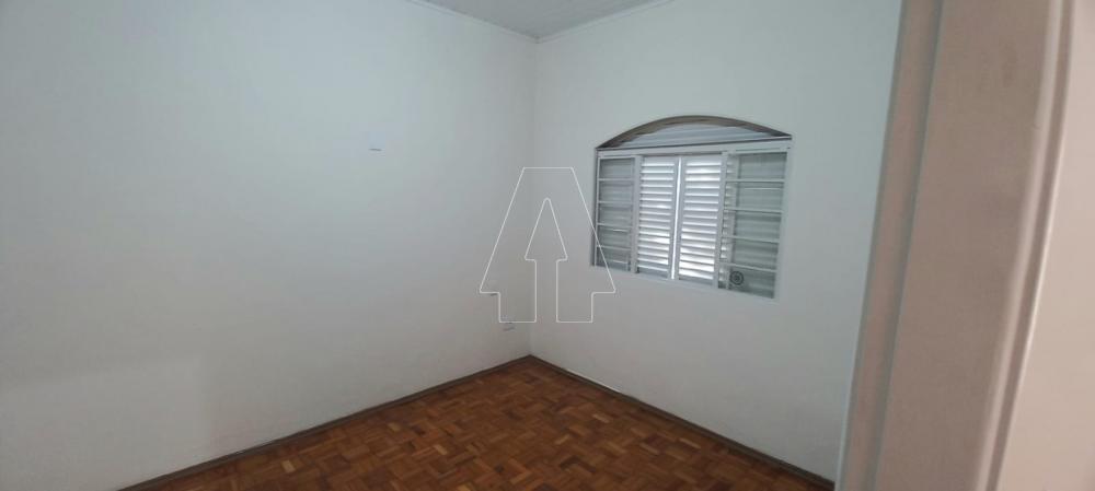 Alugar Casa / Residencial em Ara&ccedil;atuba R$ 1.300,00 - Foto 15