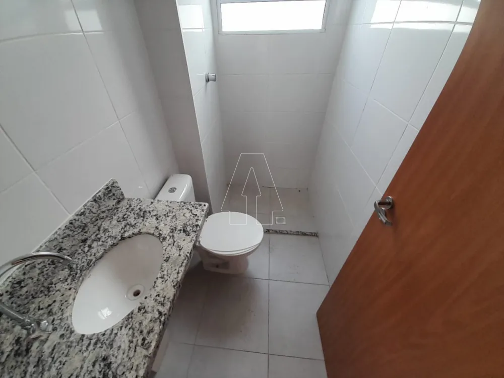 Alugar Apartamento / Padr&atilde;o em Ara&ccedil;atuba R$ 780,00 - Foto 3
