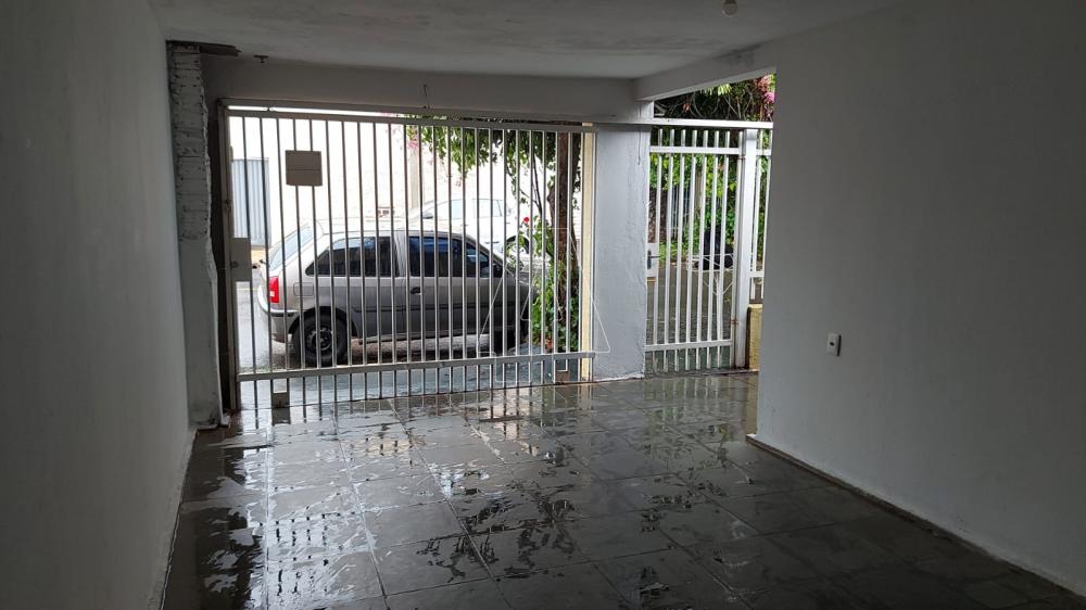 Alugar Casa / Residencial em Ara&ccedil;atuba R$ 1.343,07 - Foto 1