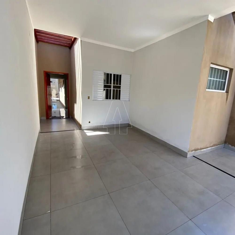 Alugar Casa / Residencial em Ara&ccedil;atuba R$ 1.550,00 - Foto 1