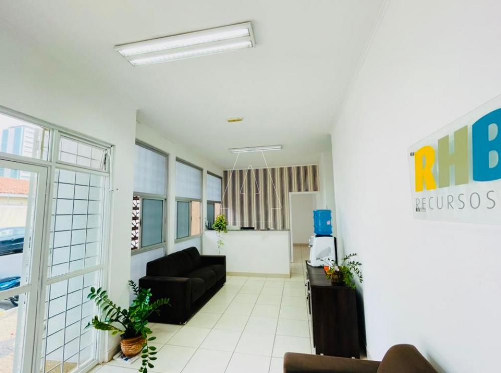 Comprar Comercial / Casa em Ara&ccedil;atuba R$ 750.000,00 - Foto 1