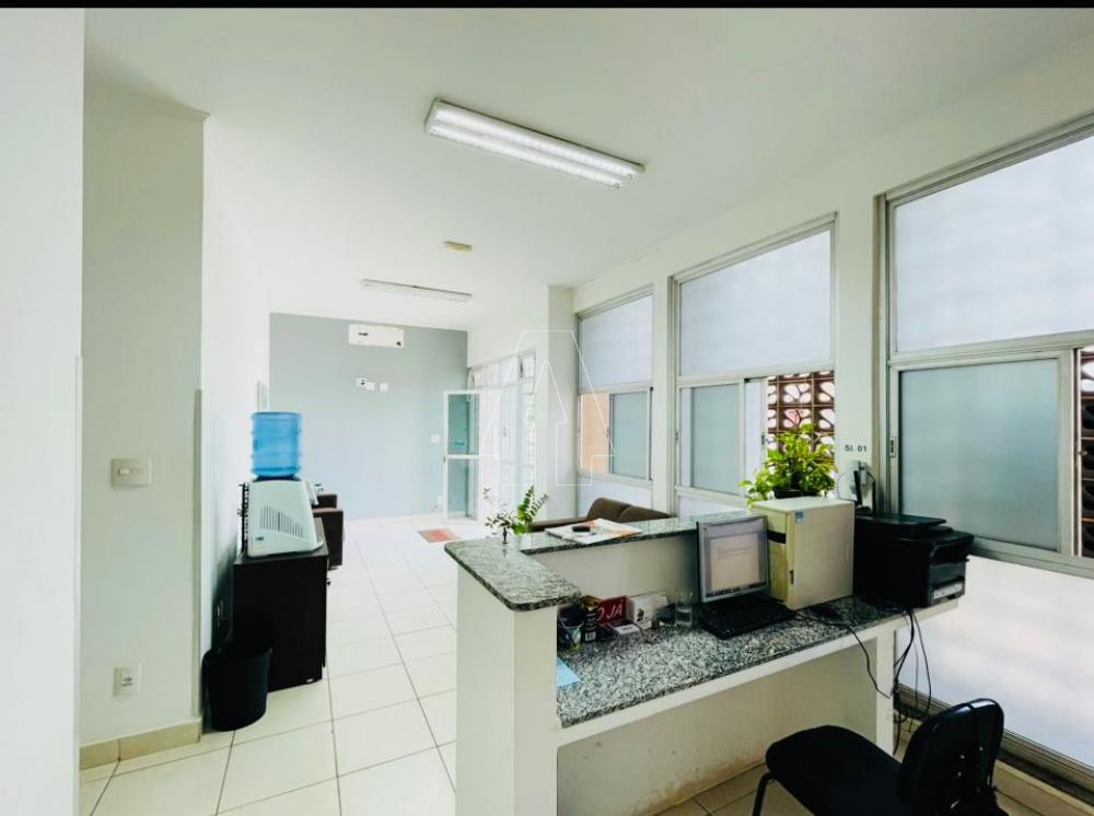 Comprar Comercial / Casa em Ara&ccedil;atuba R$ 750.000,00 - Foto 2