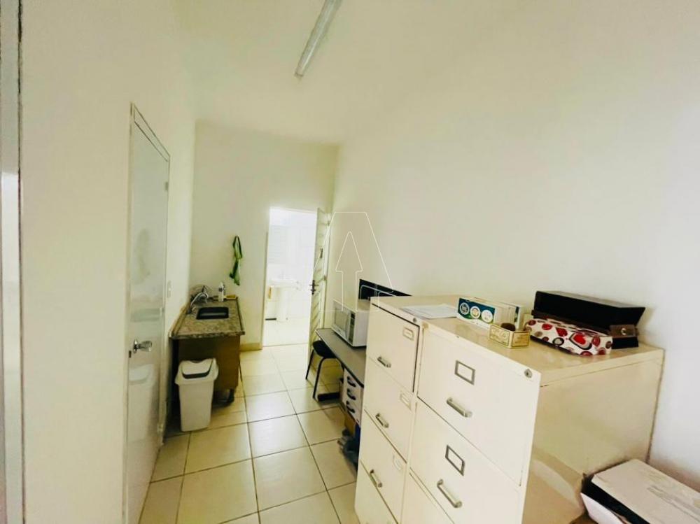 Comprar Comercial / Casa em Ara&ccedil;atuba R$ 750.000,00 - Foto 10