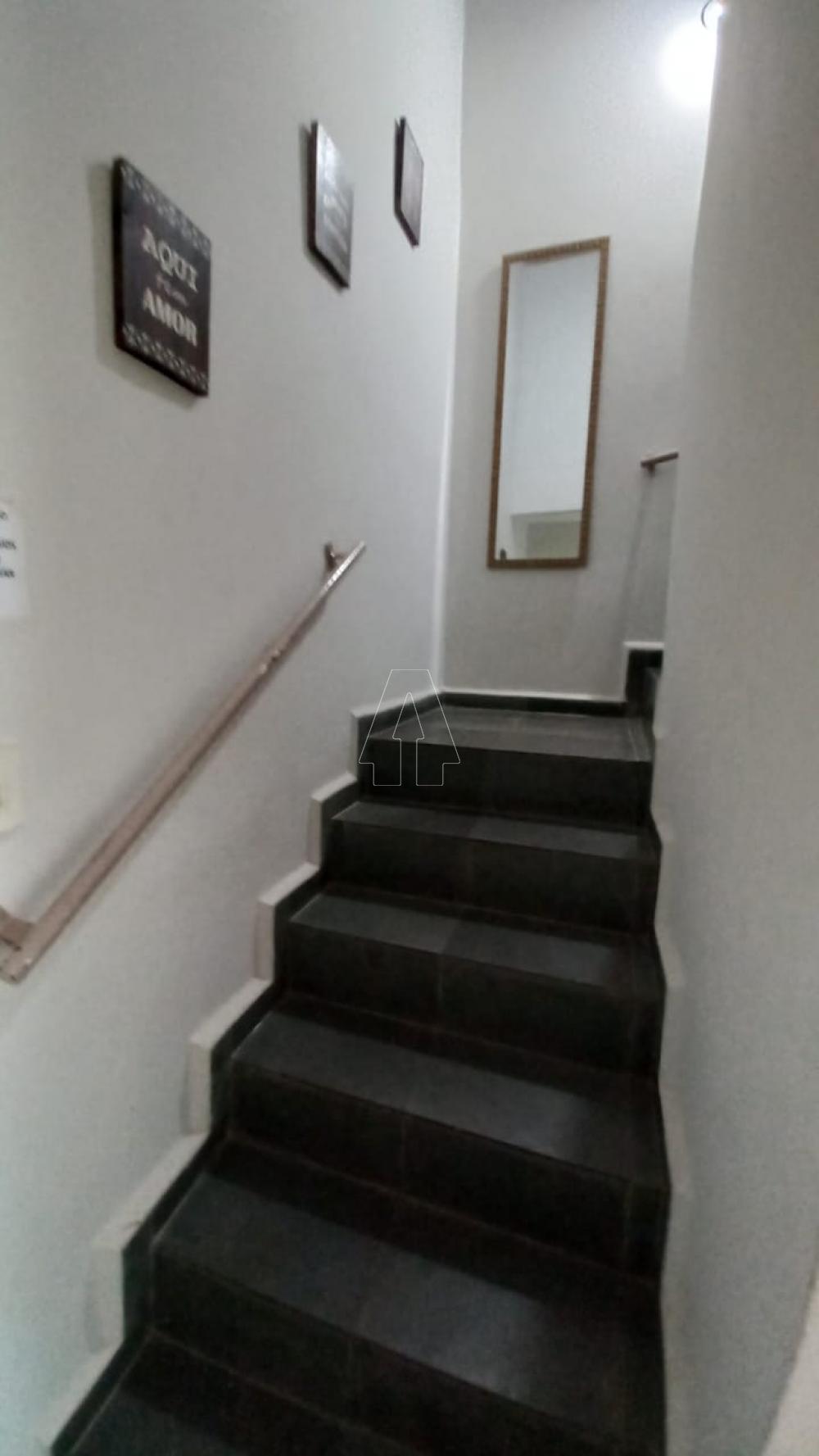 Alugar Casa / Sobrado em Ara&ccedil;atuba R$ 1.400,00 - Foto 3
