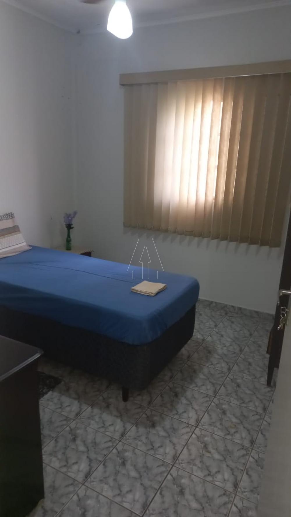 Alugar Casa / Sobrado em Ara&ccedil;atuba R$ 1.400,00 - Foto 8