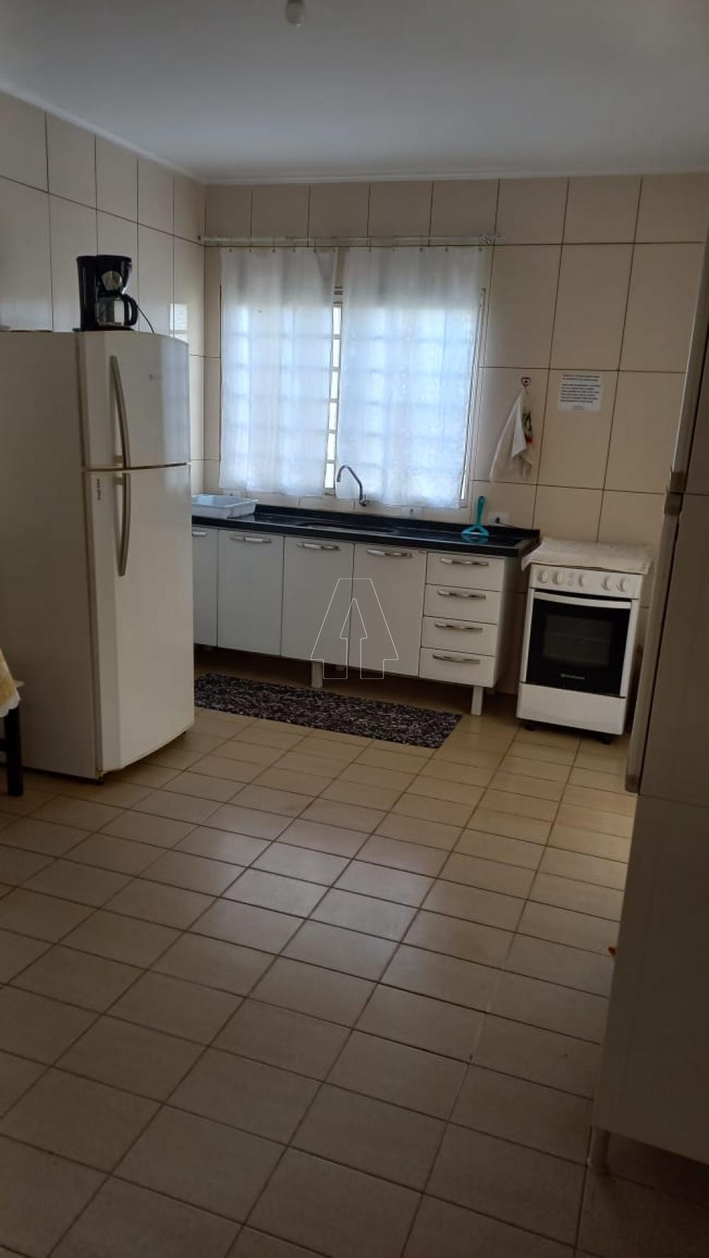 Alugar Casa / Sobrado em Ara&ccedil;atuba R$ 1.400,00 - Foto 14