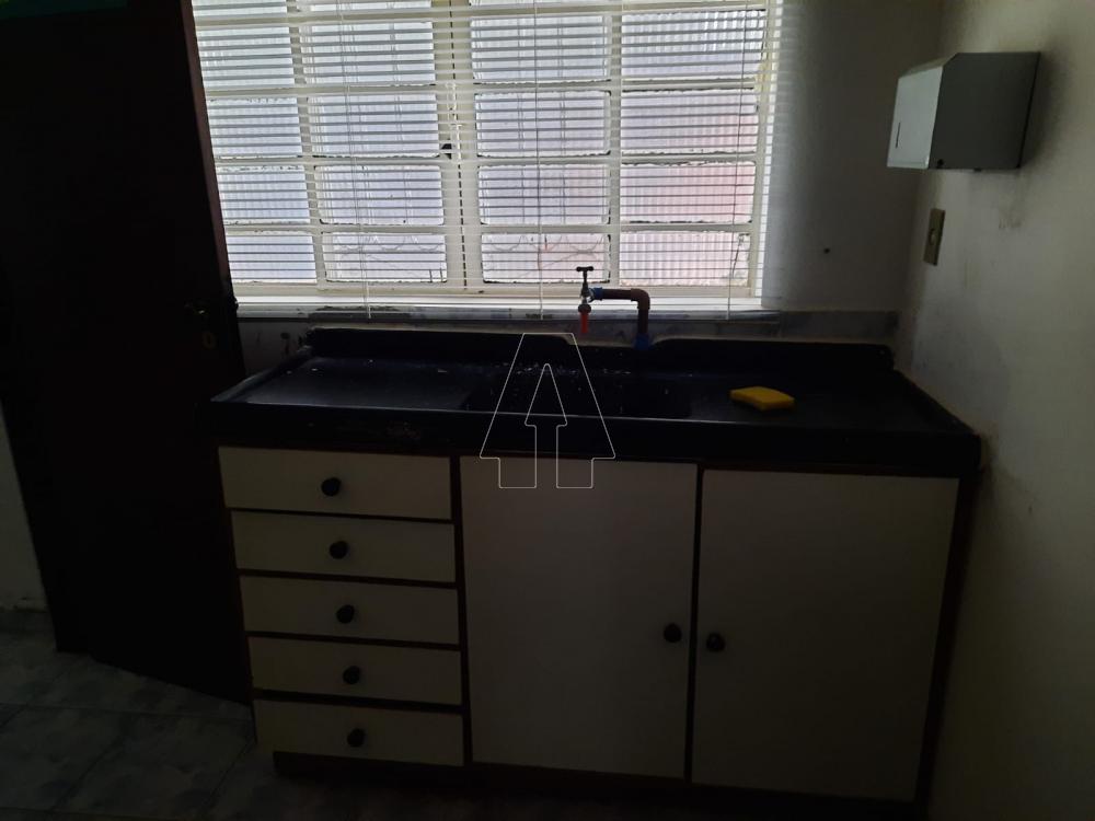 Comprar Comercial / Pr&eacute;dio em Ara&ccedil;atuba R$ 1.100.000,00 - Foto 4