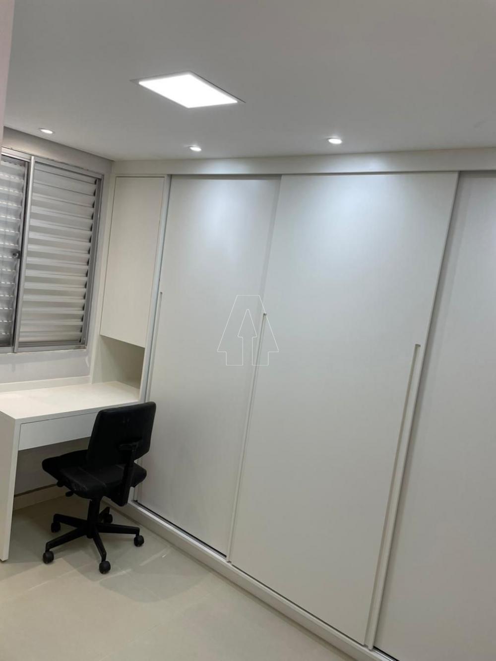 Alugar Apartamento / Padr&atilde;o em Ara&ccedil;atuba R$ 1.500,00 - Foto 3