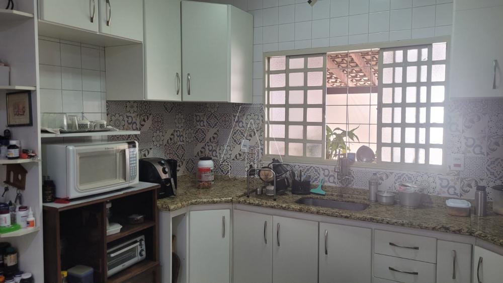 Comprar Casa / Residencial em Ara&ccedil;atuba R$ 450.000,00 - Foto 5