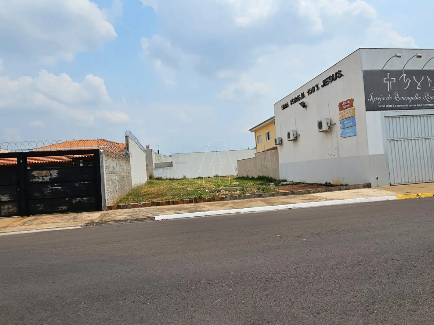 Comprar Terreno / Padr&atilde;o em Ara&ccedil;atuba R$ 190.000,00 - Foto 2