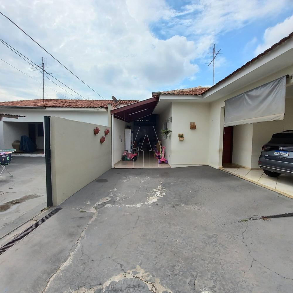 Comprar Casa / Residencial em Ara&ccedil;atuba R$ 695.000,00 - Foto 2