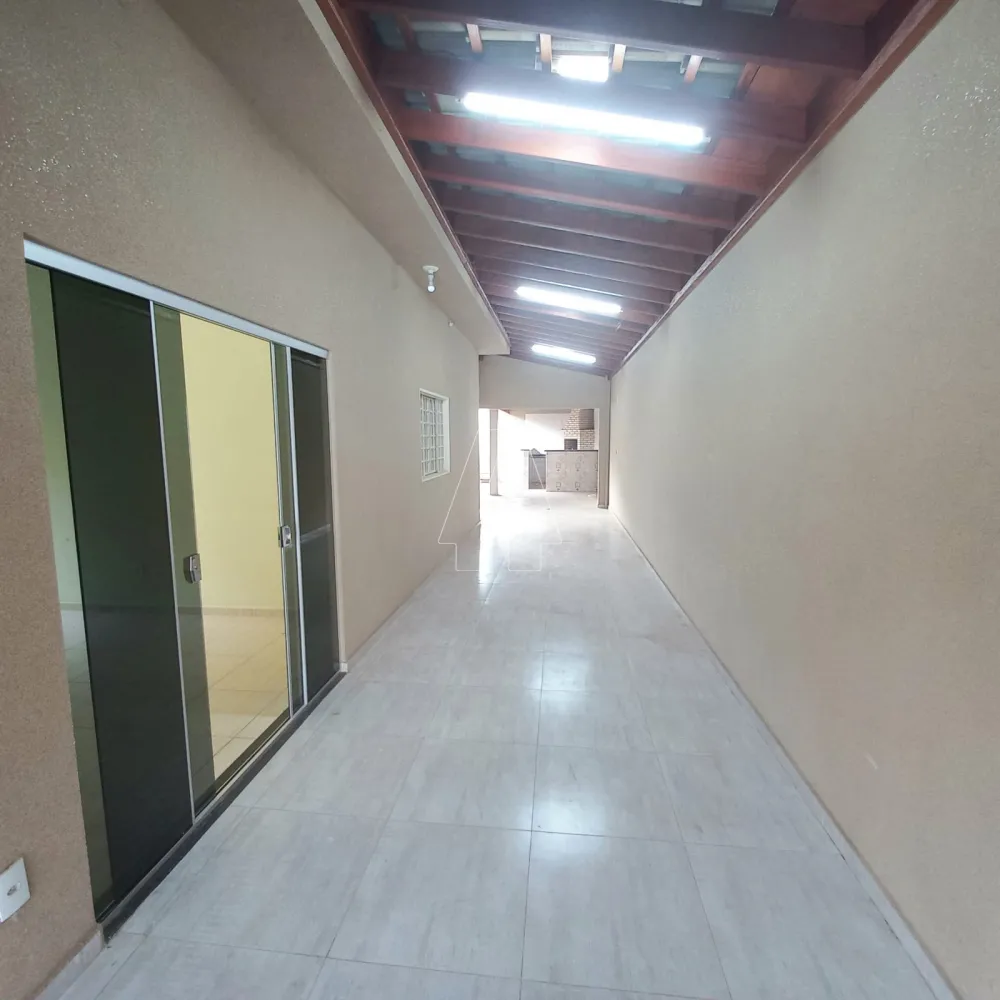 Alugar Casa / Residencial em Ara&ccedil;atuba R$ 2.000,00 - Foto 2