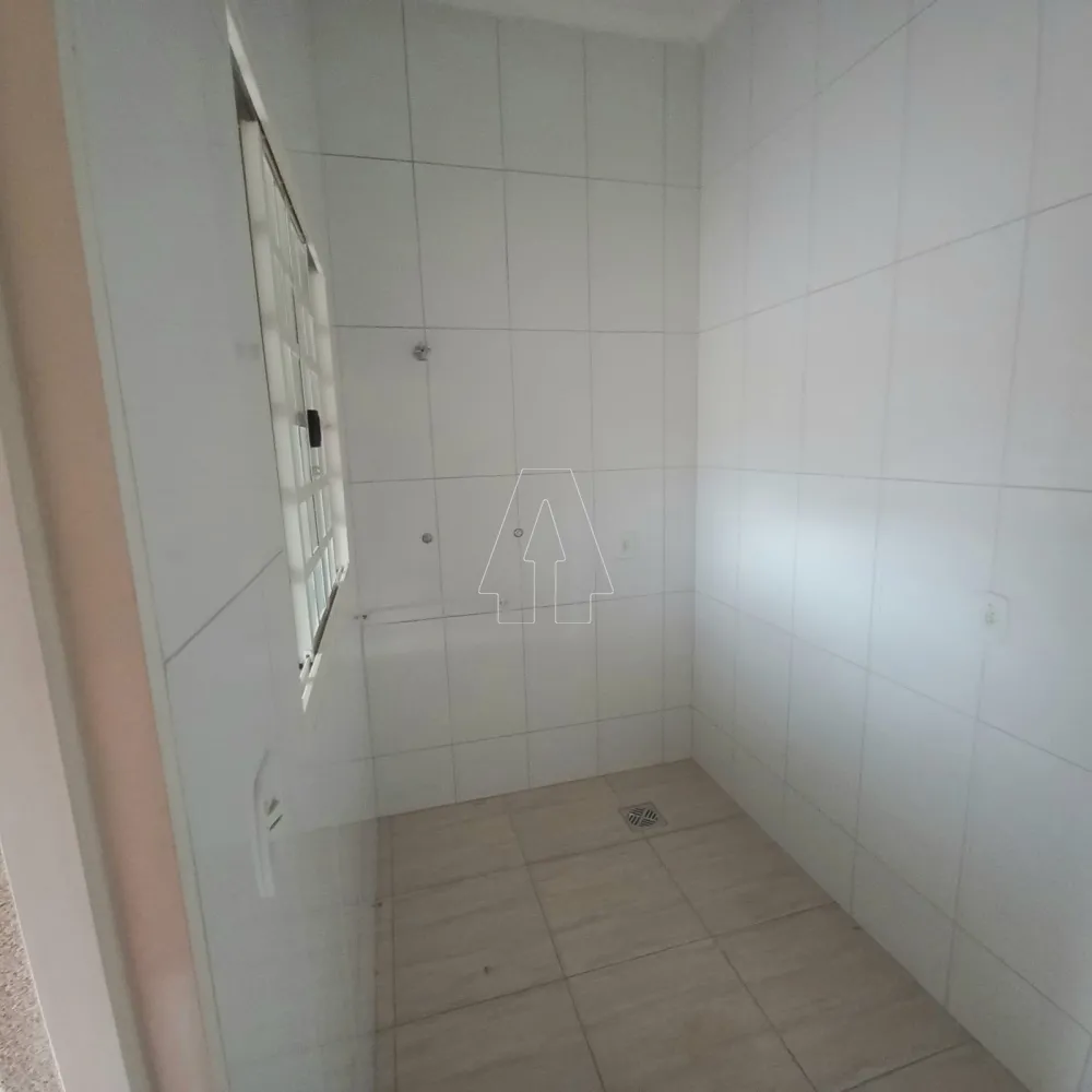 Alugar Casa / Residencial em Ara&ccedil;atuba R$ 2.000,00 - Foto 8