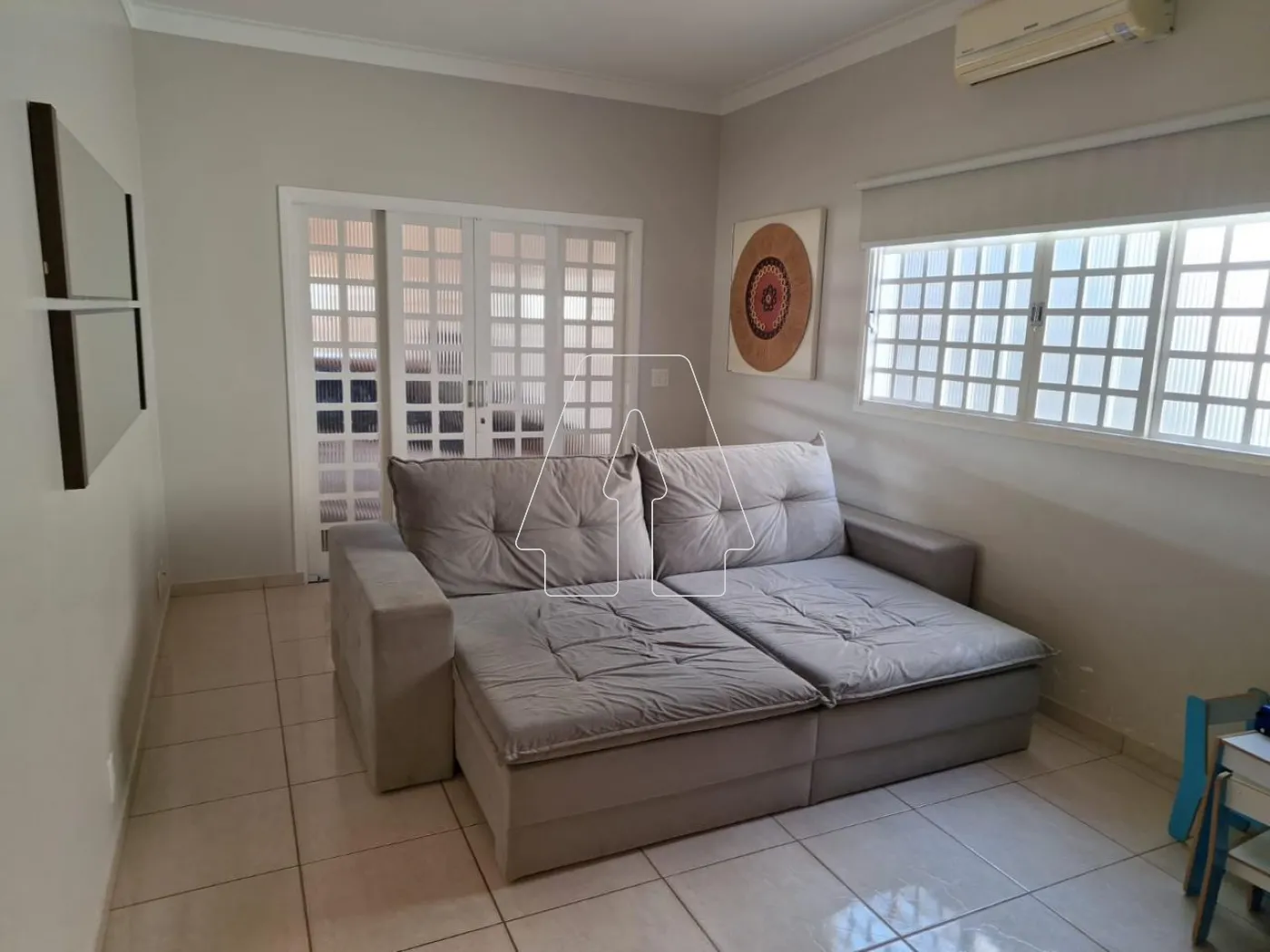 Comprar Casa / Residencial em Ara&ccedil;atuba R$ 550.000,00 - Foto 1