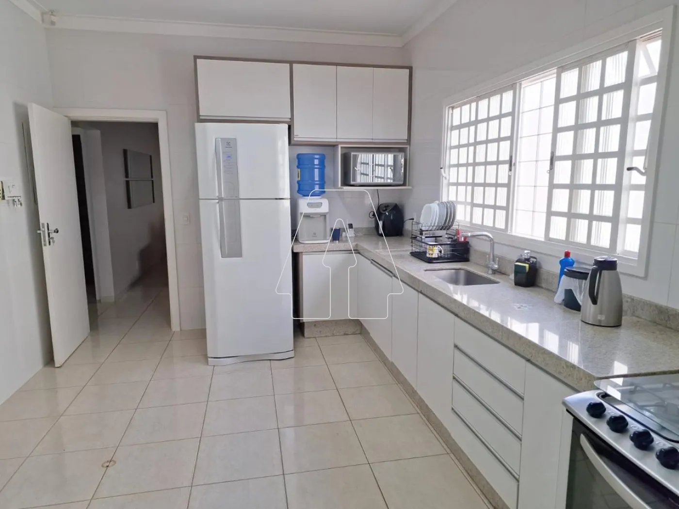 Comprar Casa / Residencial em Ara&ccedil;atuba R$ 550.000,00 - Foto 3