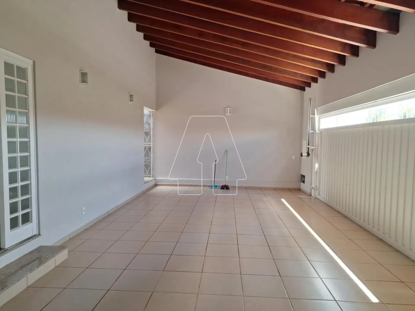 Comprar Casa / Residencial em Ara&ccedil;atuba R$ 550.000,00 - Foto 28