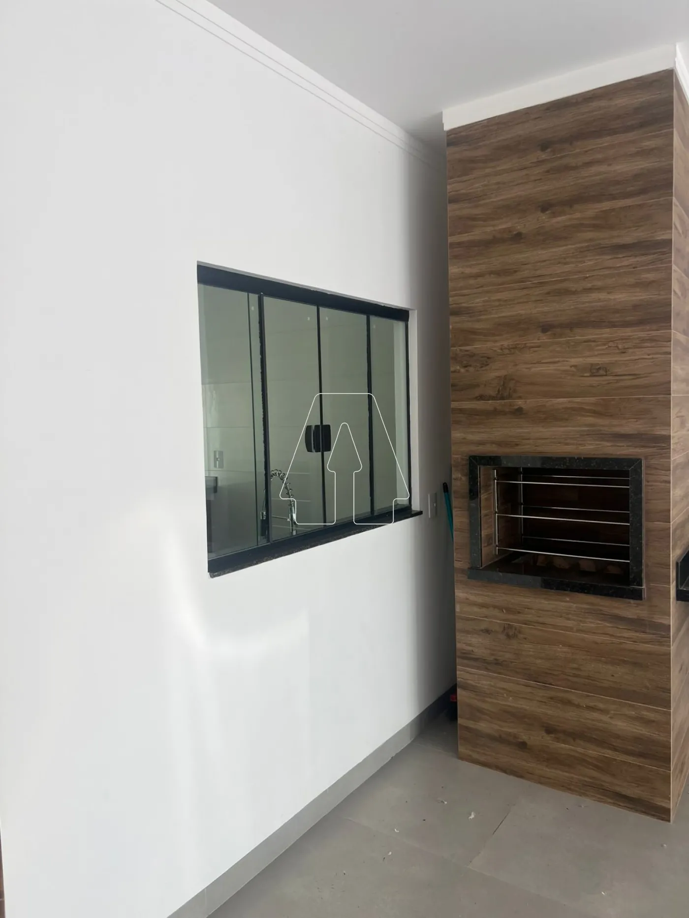 Comprar Casa / Residencial em Ara&ccedil;atuba R$ 380.000,00 - Foto 5