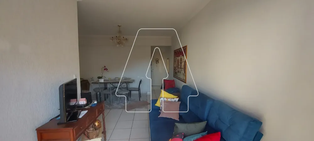 Alugar Apartamento / Padr&atilde;o em Ara&ccedil;atuba R$ 1.800,00 - Foto 1