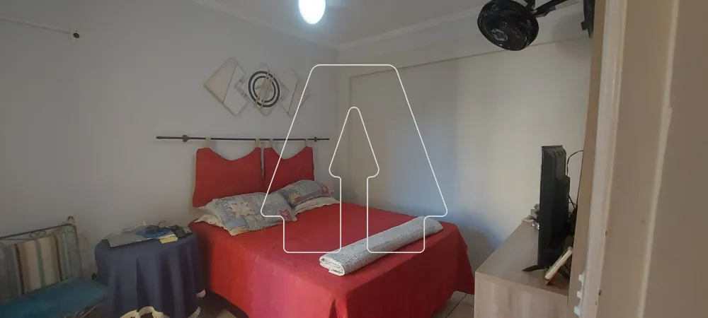Alugar Apartamento / Padr&atilde;o em Ara&ccedil;atuba R$ 1.800,00 - Foto 10