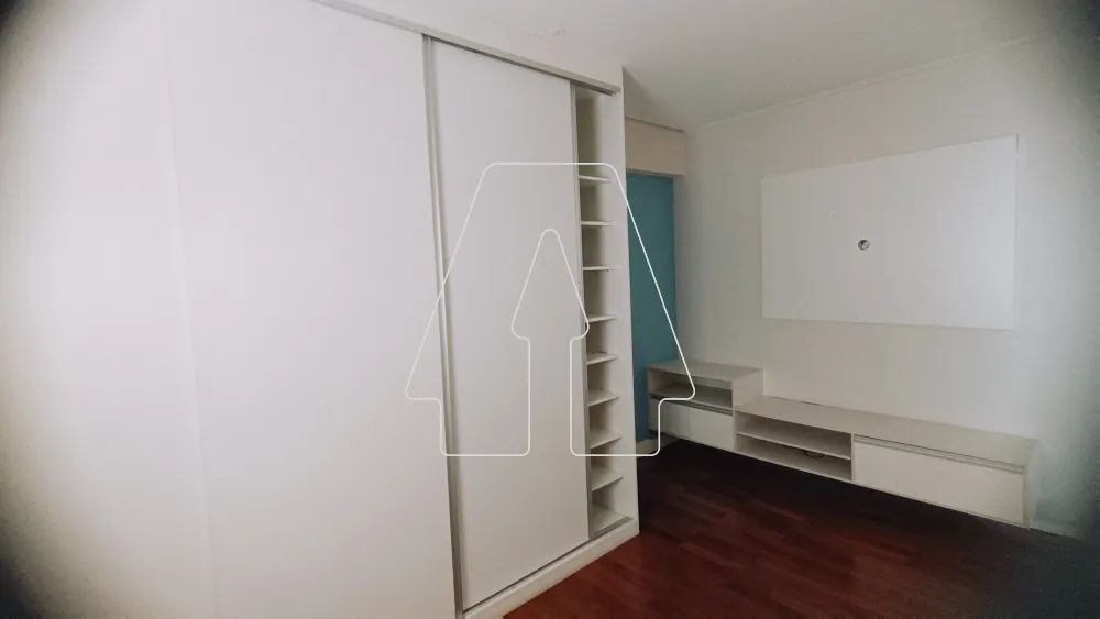 Alugar Apartamento / Padr&atilde;o em Ara&ccedil;atuba R$ 1.900,00 - Foto 11