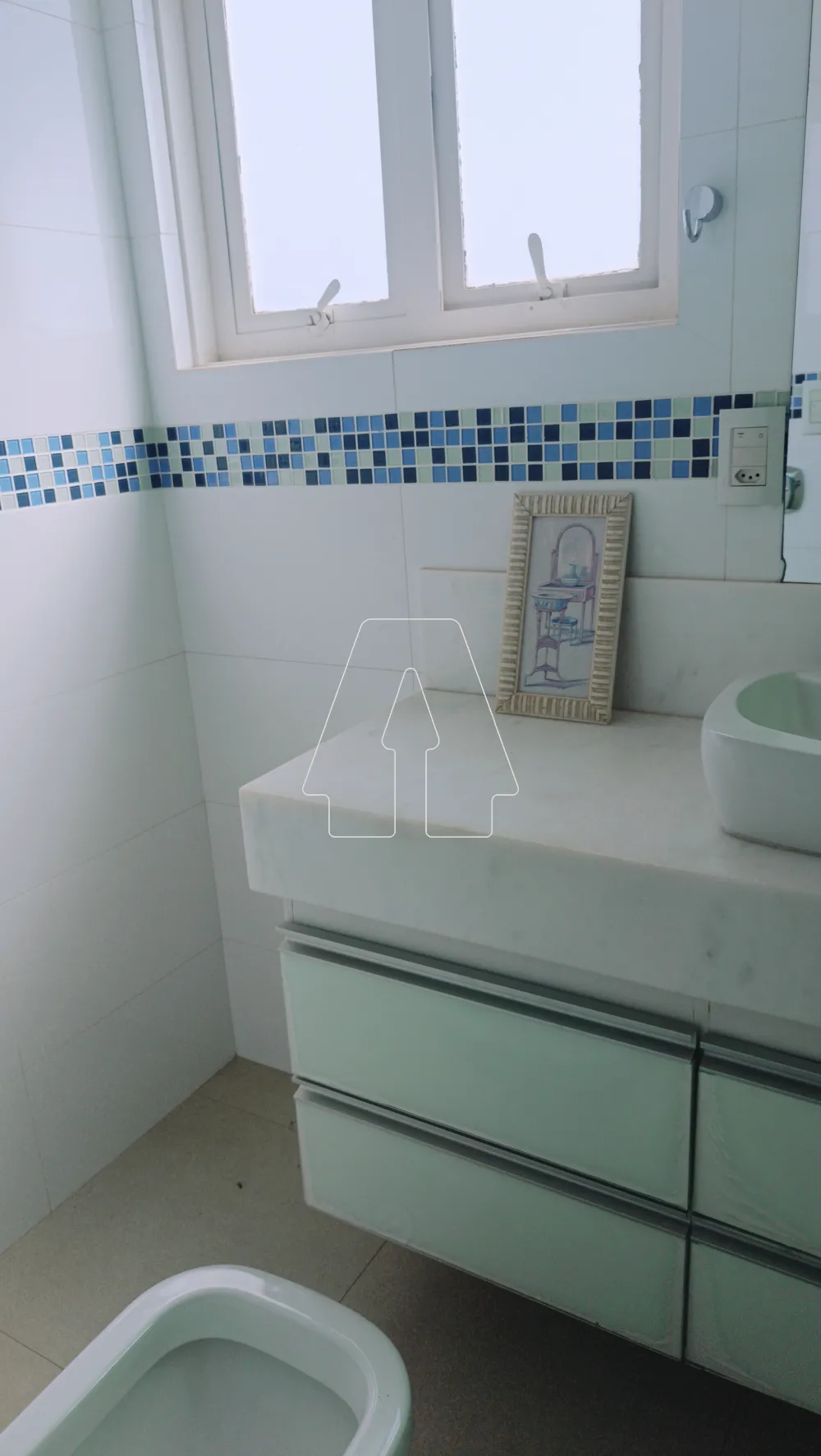 Alugar Apartamento / Padr&atilde;o em Ara&ccedil;atuba R$ 1.900,00 - Foto 22
