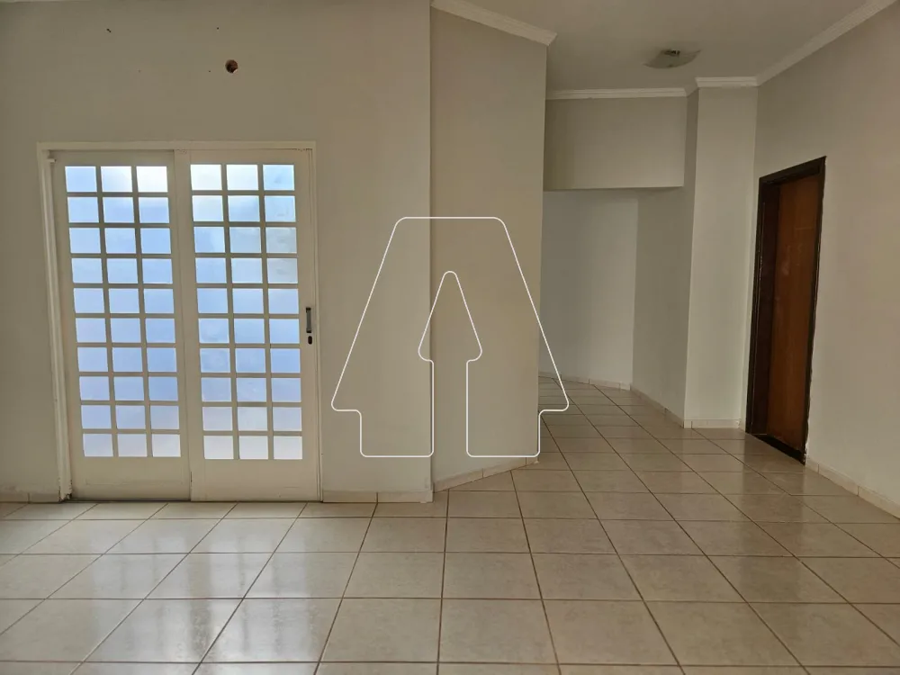 Alugar Casa / Residencial em Ara&ccedil;atuba R$ 2.700,00 - Foto 4