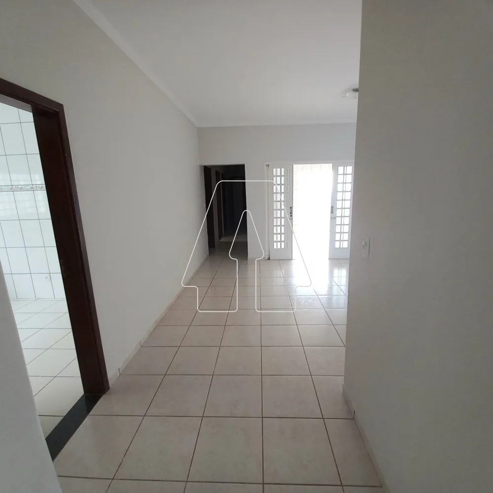 Alugar Casa / Residencial em Ara&ccedil;atuba R$ 2.700,00 - Foto 5