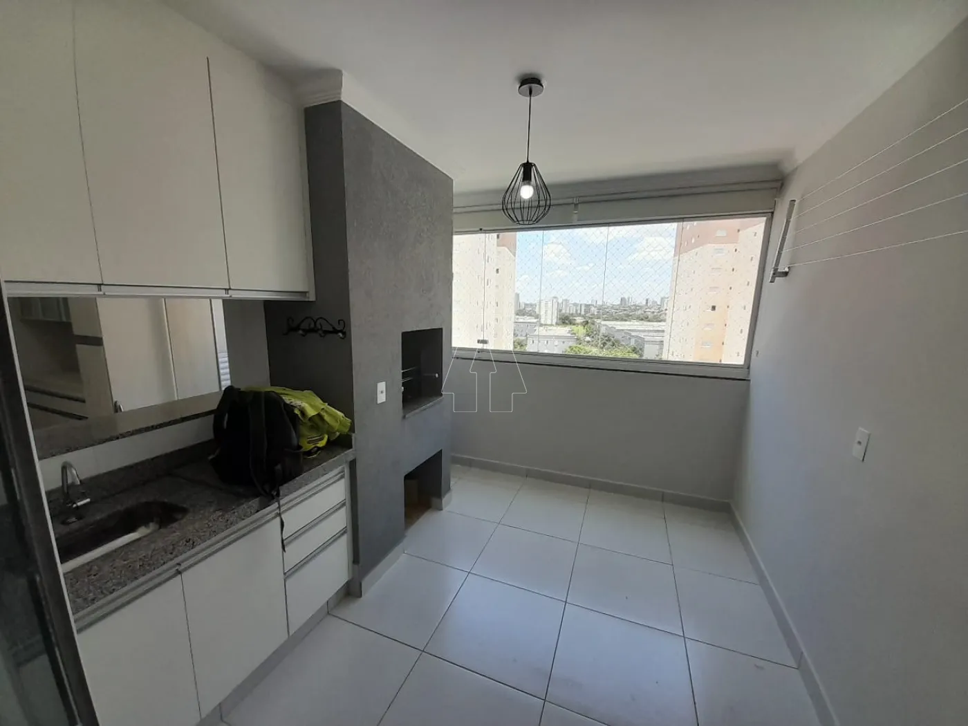 Alugar Apartamento / Padr&atilde;o em Ara&ccedil;atuba R$ 2.600,00 - Foto 13
