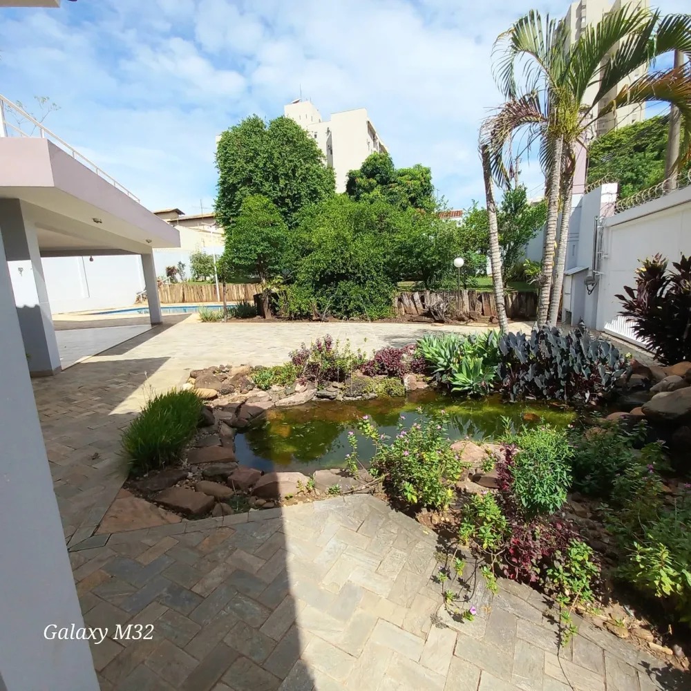 Alugar Casa / Residencial em Ara&ccedil;atuba R$ 5.000,00 - Foto 40
