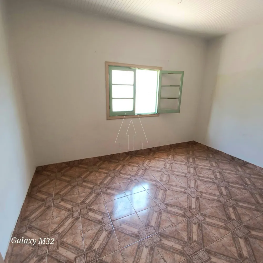 Comprar Casa / Residencial em Ara&ccedil;atuba R$ 380.000,00 - Foto 4