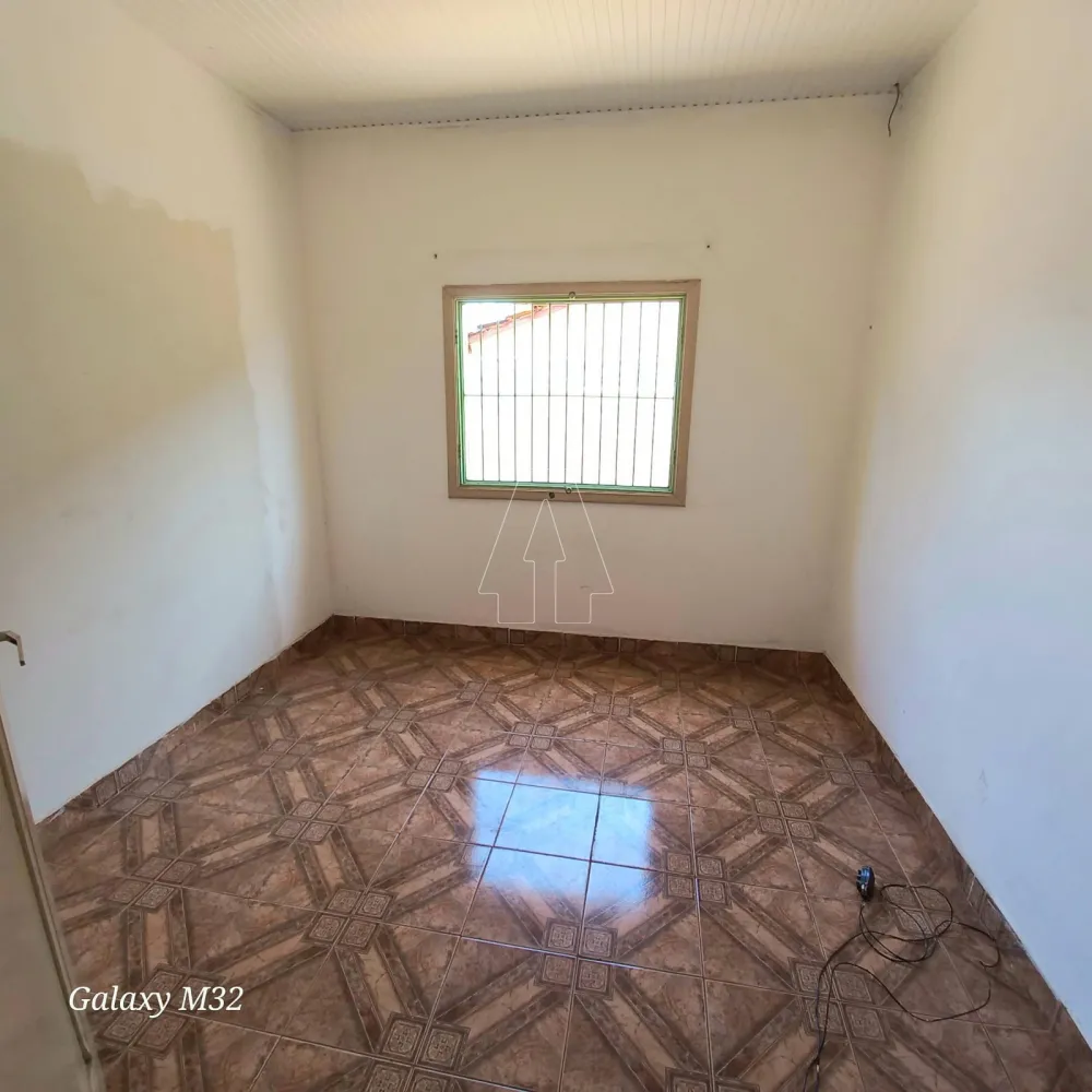 Comprar Casa / Residencial em Ara&ccedil;atuba R$ 380.000,00 - Foto 5