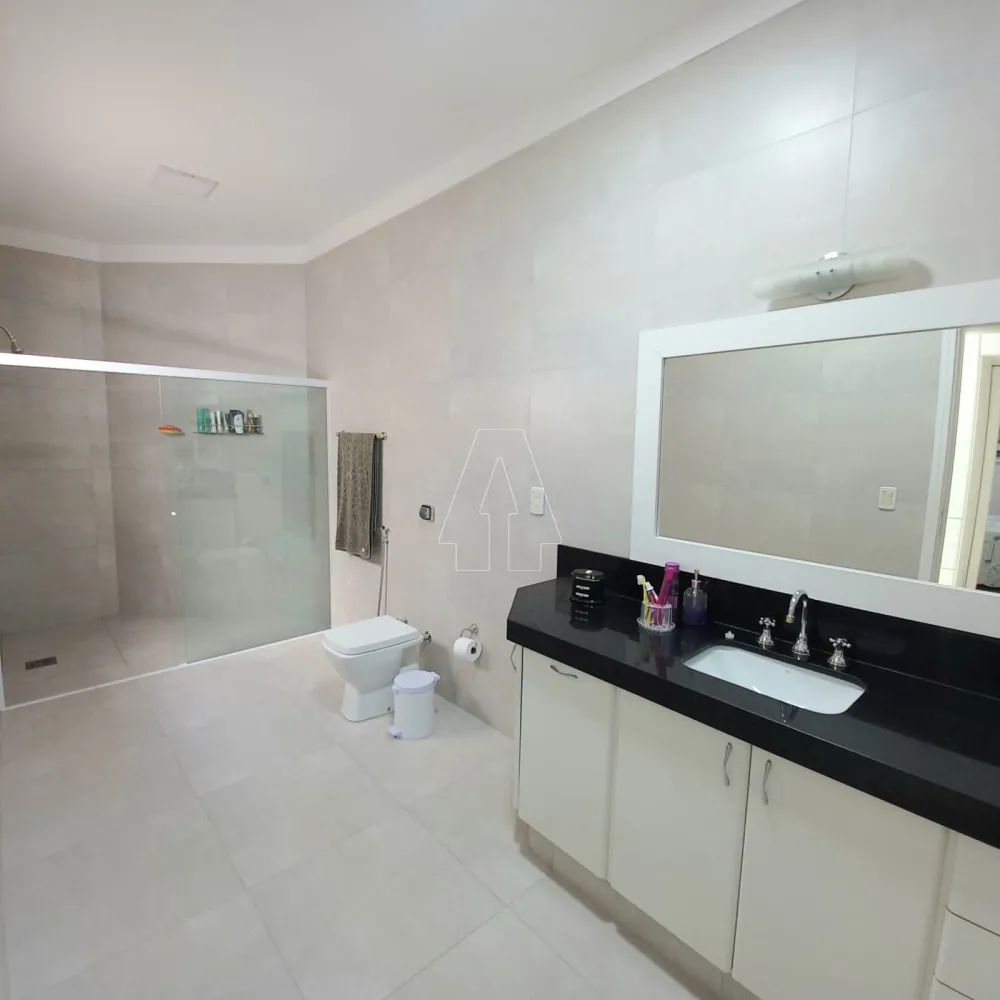 Comprar Casa / Residencial em Ara&ccedil;atuba R$ 950.000,00 - Foto 13