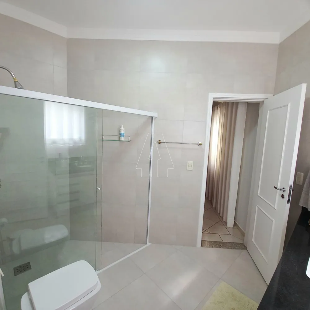 Comprar Casa / Residencial em Ara&ccedil;atuba R$ 950.000,00 - Foto 14