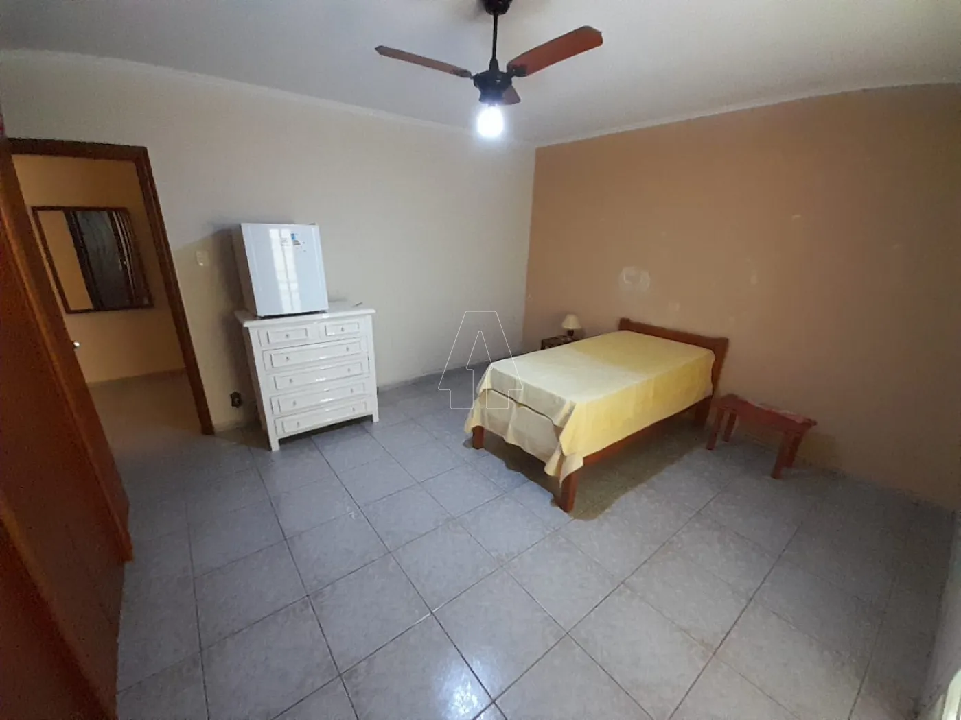 Alugar Casa / Sobrado em Ara&ccedil;atuba R$ 3.700,00 - Foto 7