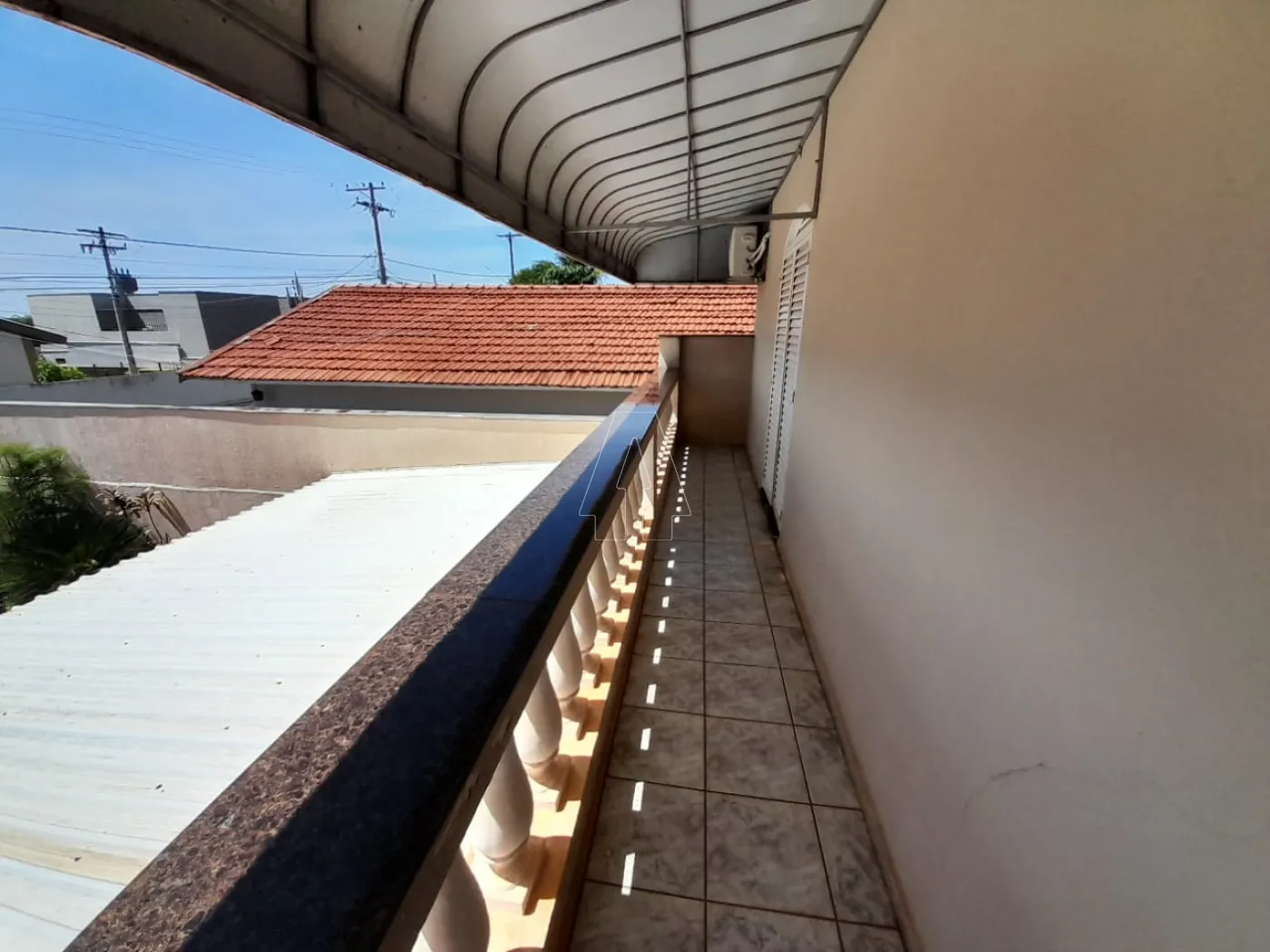 Alugar Casa / Sobrado em Ara&ccedil;atuba R$ 3.700,00 - Foto 9