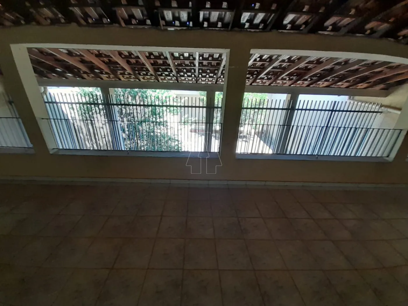 Alugar Casa / Sobrado em Ara&ccedil;atuba R$ 3.700,00 - Foto 13